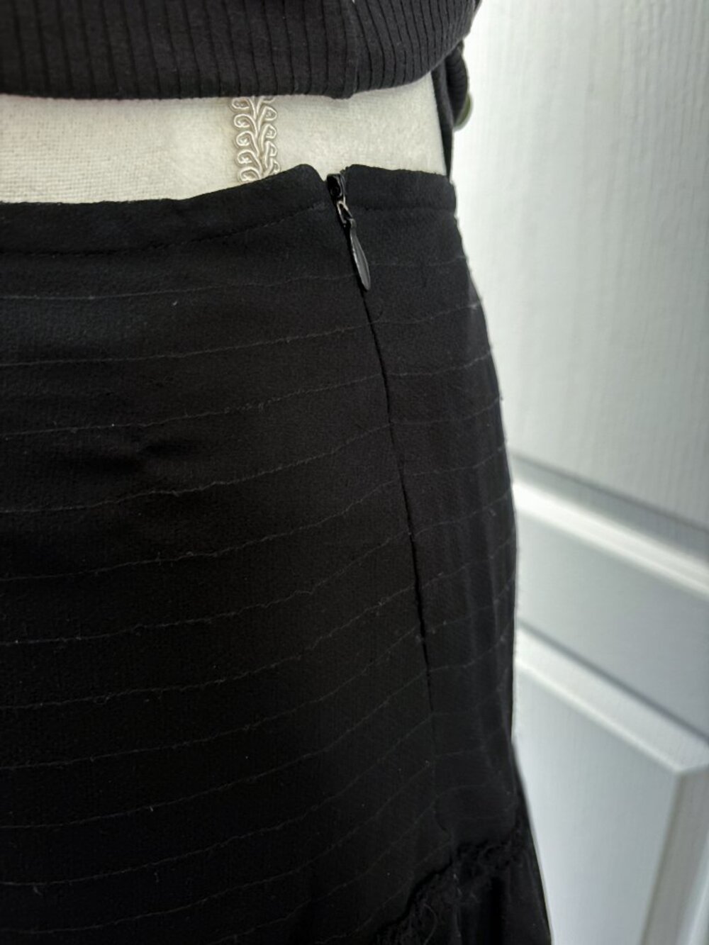 Kenzie 100% Silk Black Tiered Skirt | Size 10 | Romantic Goth / Dark Academia - Picture 4 of 10
